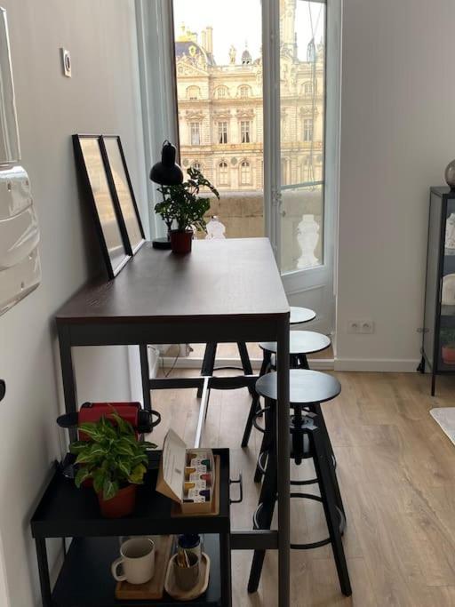 Grand Balcon Place Des Terreaux ليون المظهر الخارجي الصورة